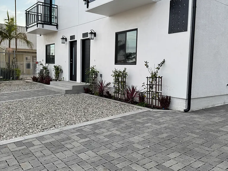 12715 S Central Ave, Los Angeles 90059